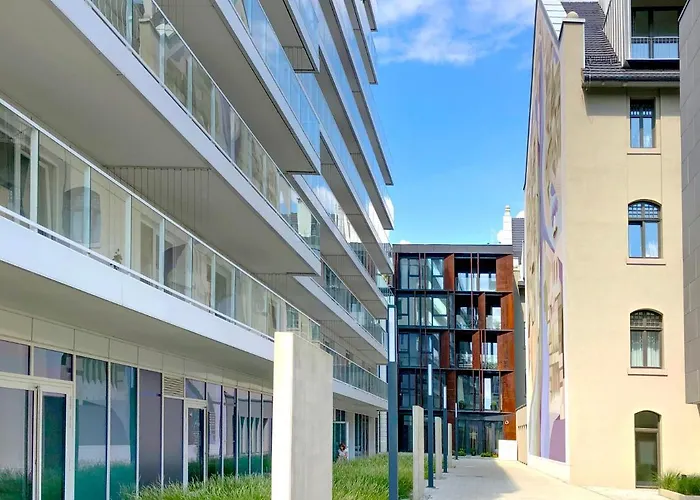 Tom Sawyer's Old Town Apartment