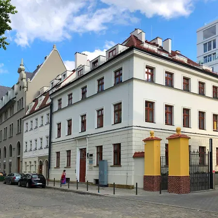 Апартаменты Tom Sawyer's Old Town Вроцлав